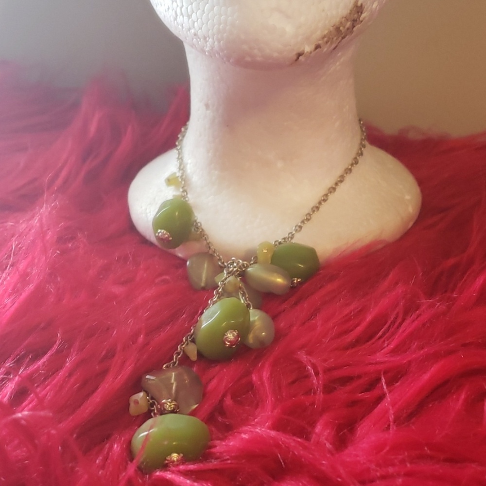 Green teardrop layered necklace
